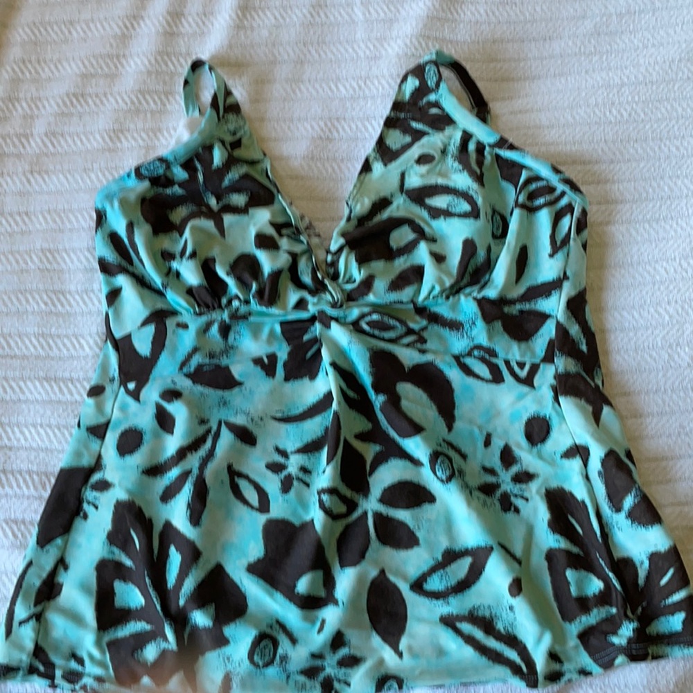Sunsets Tankini top size 38E